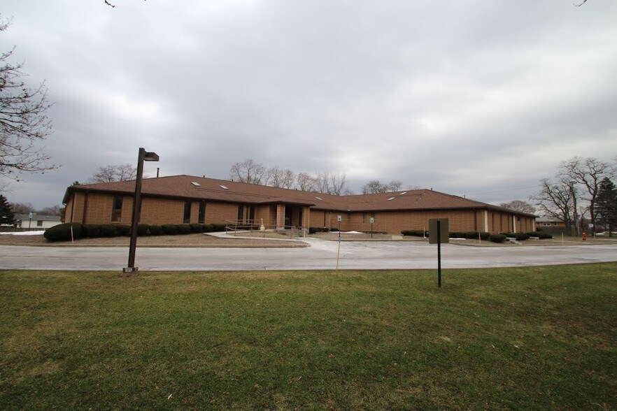 More Photos Of 2211 Lyell Ave, Rochester Medical For Lease