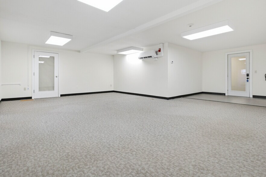 More Photos Of 73 Newton Rd, Plaistow Office Residential For Lease