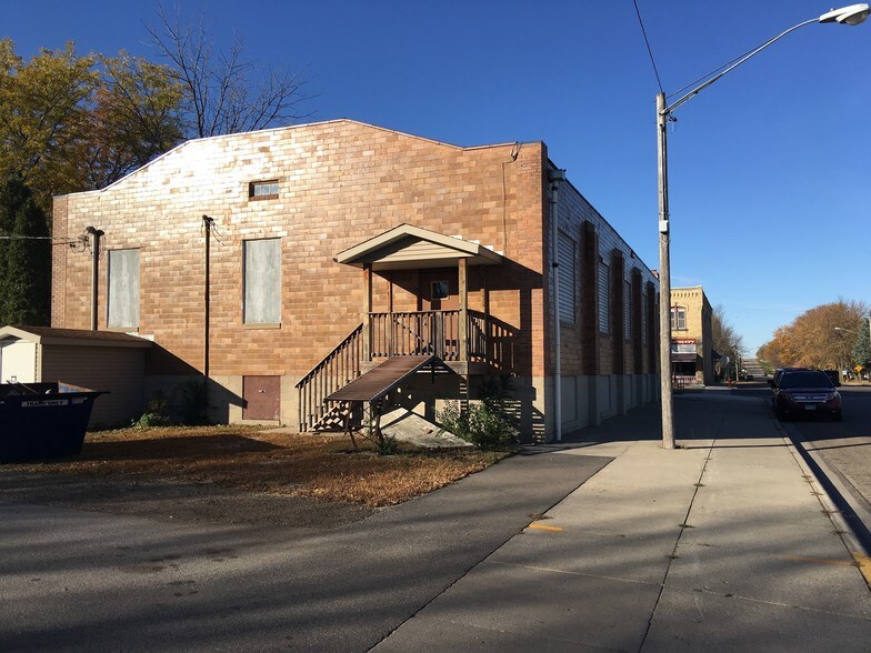 More Photos Of 390 State St N, Eden Valley Freestanding For Sale