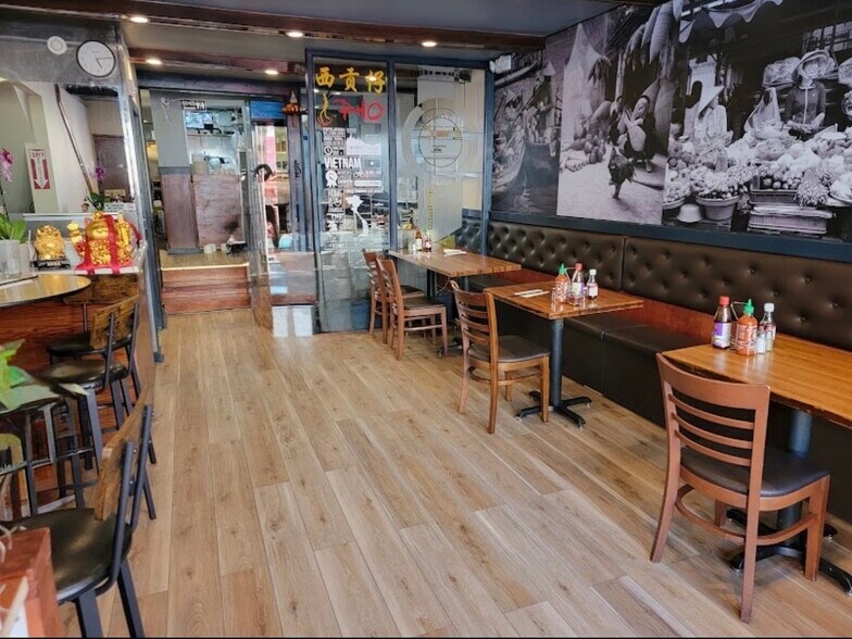 More Photos Of 220 N 10th St, Philadelphia Storefront Retail Residential For Lease