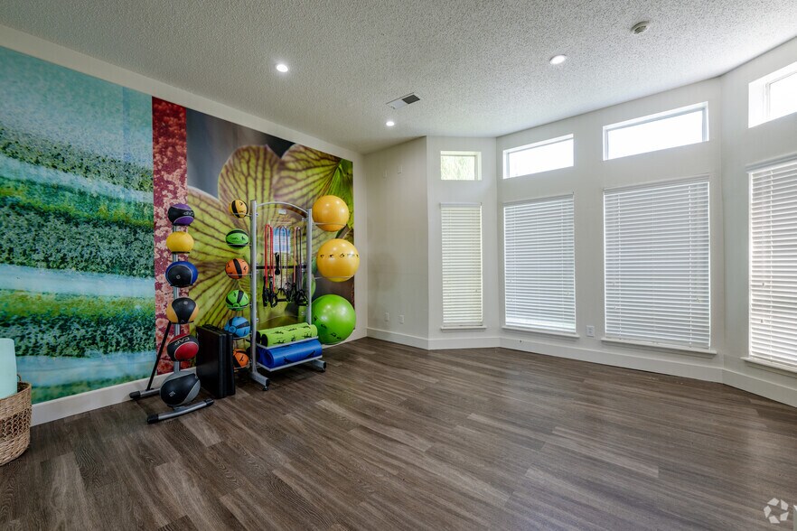 More Photos Of 100 Elena St, Cranston Apartments For Sale