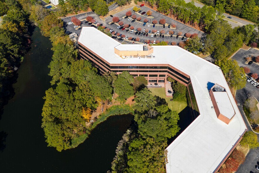 More Photos Of 1-2 Chase Corporate Dr, Hoover Business Park For Lease