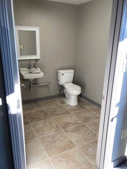 More Photos Of 3536-3544 Clayton Rd, Concord Freestanding For Lease