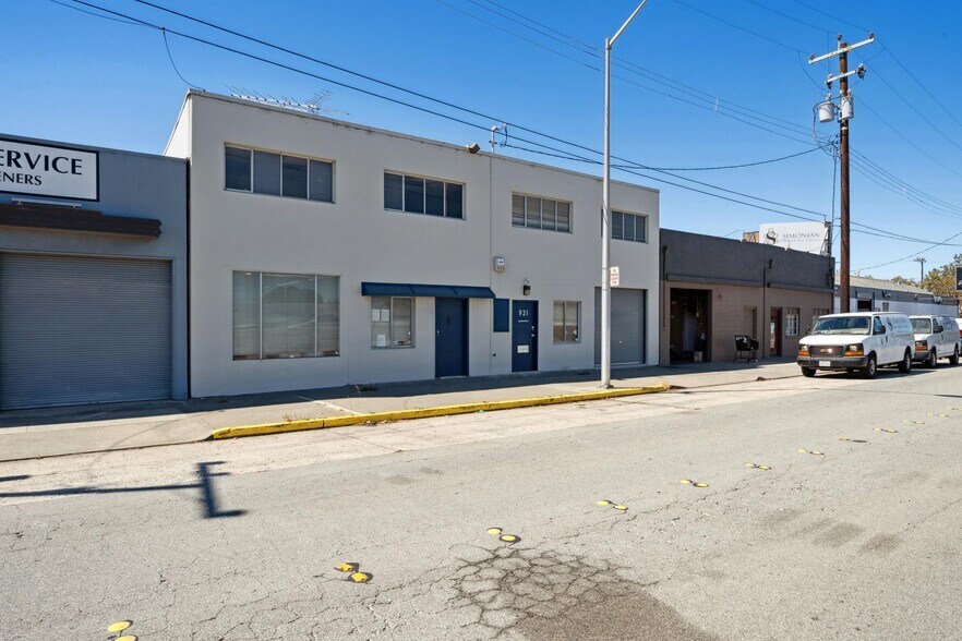 More Photos Of 931 N Amphlett Blvd, San Mateo Distribution For Lease