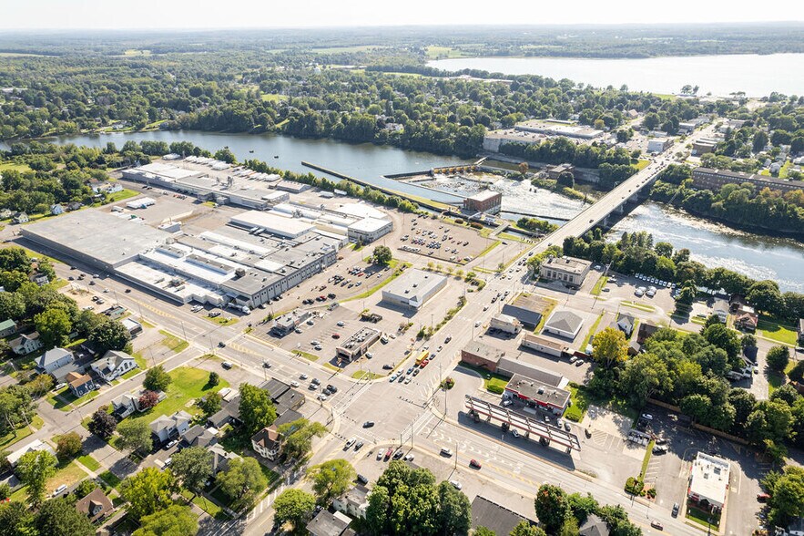 More Photos Of 203 E Broadway, Fulton Storefront Retail Office For Sale