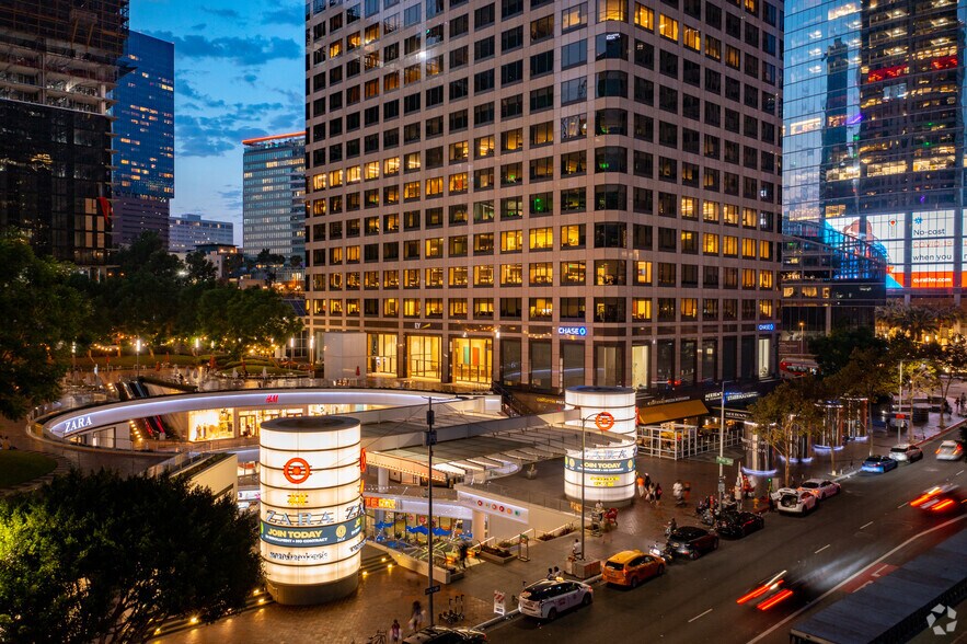 More Photos Of 725 S Figueroa St, Los Angeles Office For Lease