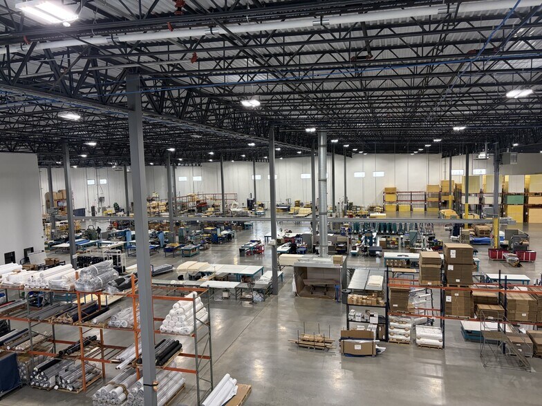 More Photos Of 1400 Rose Rd, Lake Zurich Manufacturing For Lease