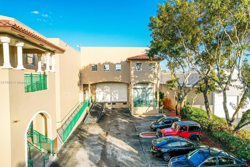 More Photos Of 10200 NW 25th St, Doral Light Distribution For Sale