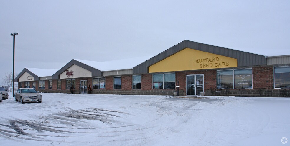 More Photos Of 1541 Bellevue St, Green Bay Freestanding For Lease