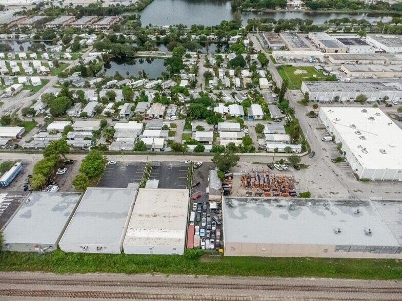More Photos Of 2111 SW 31st Ave, Hallandale Beach Warehouse For Sale