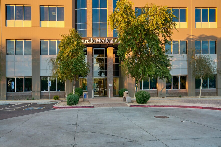 More Photos Of 9305 W Thomas Rd, Phoenix Medical For Lease