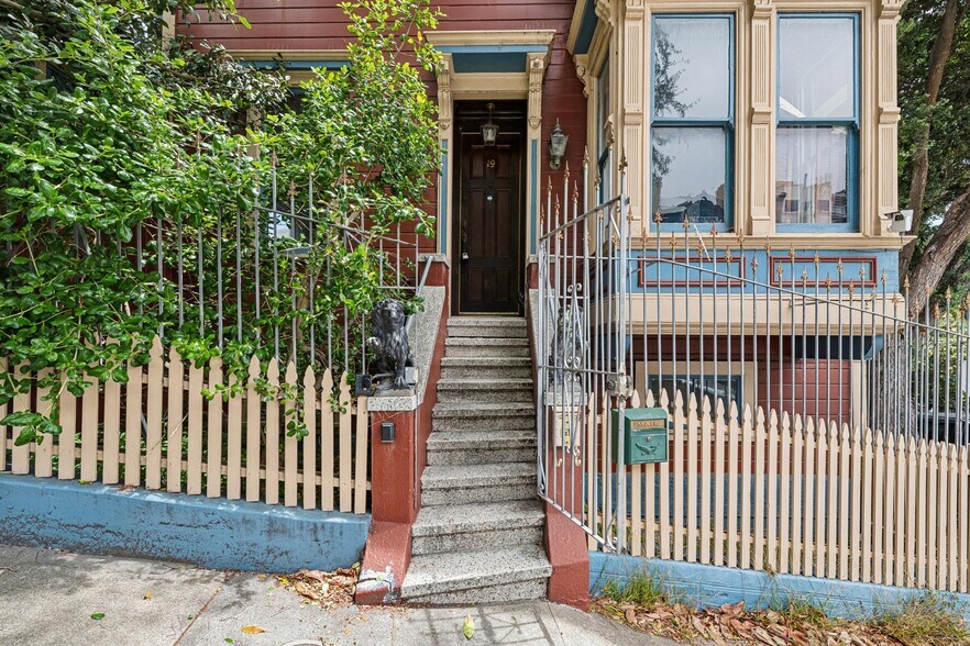 More Photos Of 19 Danvers St, San Francisco Apartments For Sale