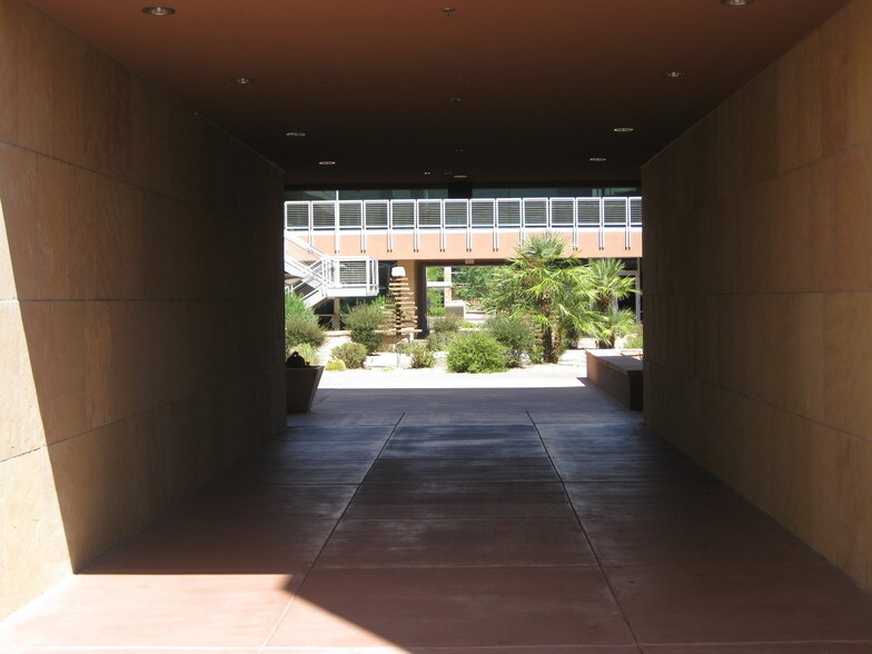 More Photos Of 9500 E Ironwood Square Dr, Scottsdale Medical For Lease