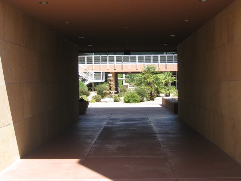 More Photos Of 9500 E Ironwood Square Dr, Scottsdale Office For Lease