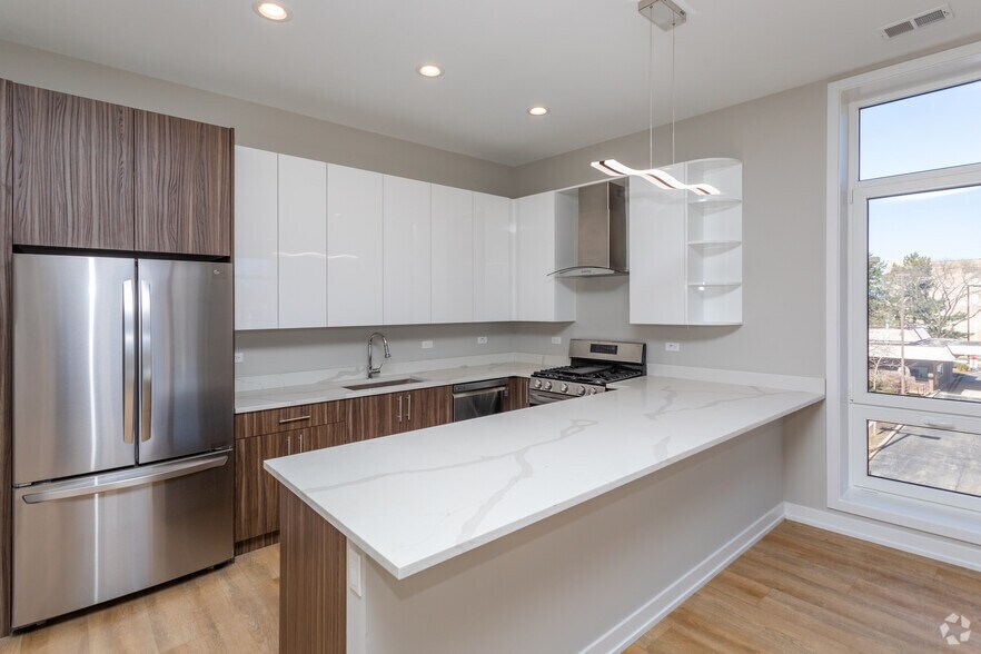 More Photos Of 8025 Skokie Blvd, Skokie Apartments For Lease