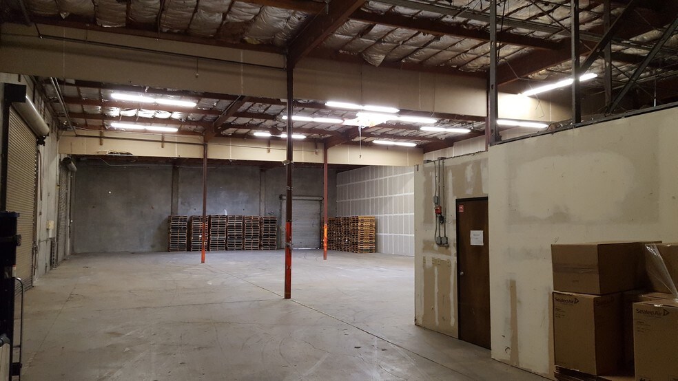 More Photos Of 175 Commerce Cir, Sacramento Warehouse For Lease
