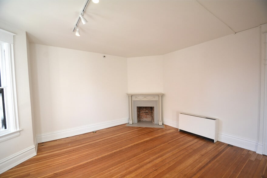 More Photos Of 2033 11th St, Boulder Office For Sale