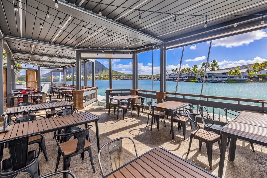 More Photos Of 377 Keahole St, Honolulu General Retail For Sale