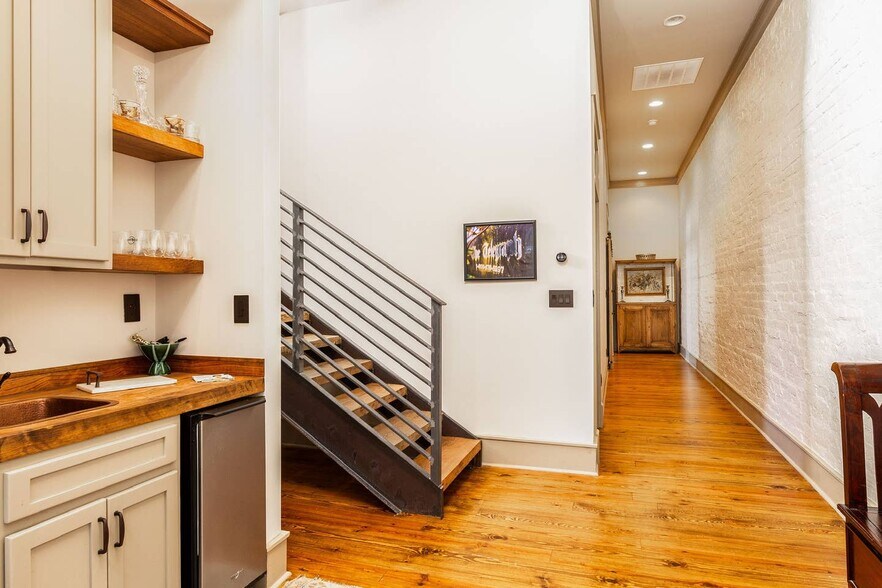 More Photos Of 428-432 2nd St, Macon Storefront Retail Residential For Sale