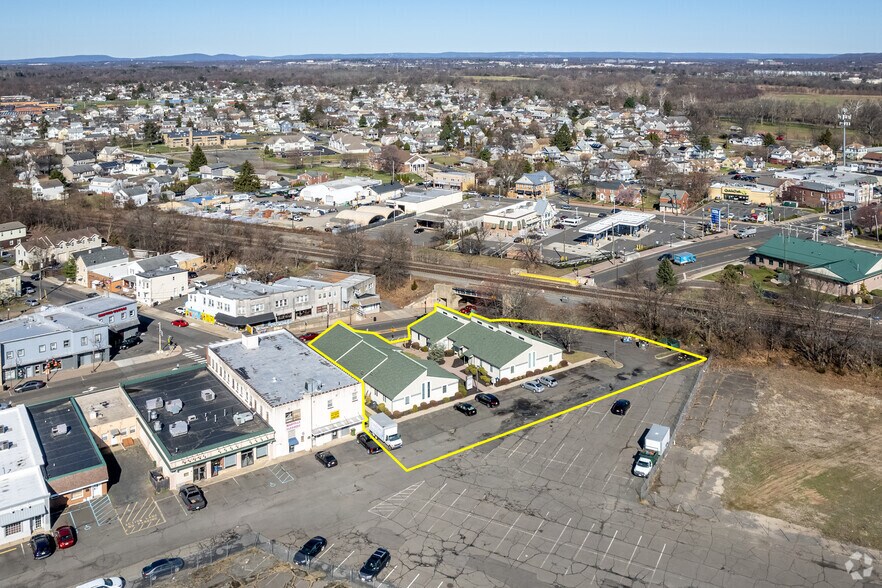 More Photos Of 17-19 S Main St, Manville Loft Creative Space For Lease