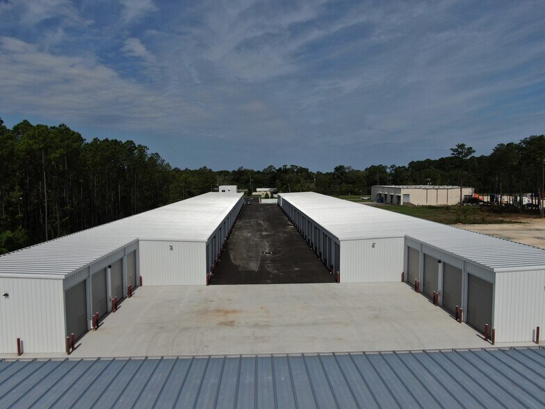 More Photos Of 11691 Industry Dr, Jacksonville Self Storage For Lease