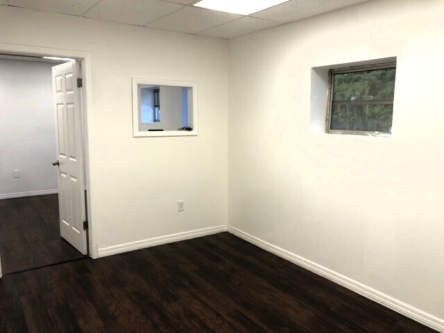 More Photos Of 5711 N 50th St, Tampa Office For Lease