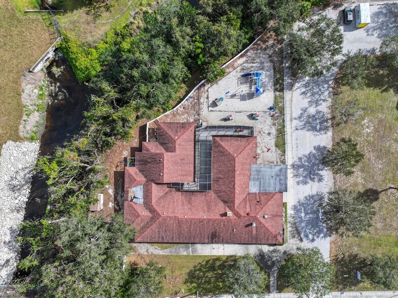 More Photos Of 2209 75th St W, Bradenton Religious Facility For Lease