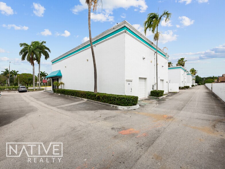 More Photos Of , Deerfield Beach General Retail For Sale