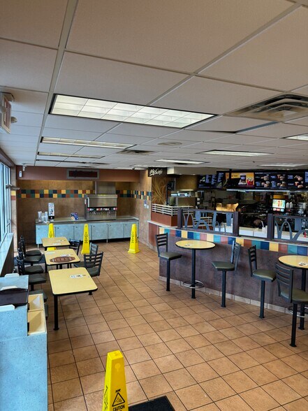 More Photos Of 13496 Highway 73, Geismar Fast Food For Sale