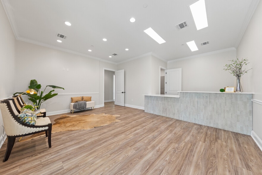 More Photos Of 1102 Apollo rd, Scott Office Residential For Lease