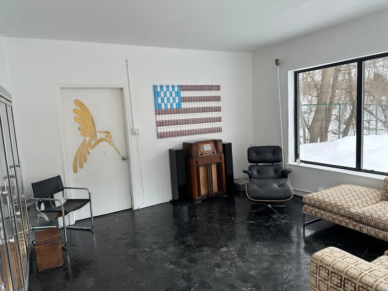 More Photos Of 123 Main St, Great Barrington Service Station For Sale