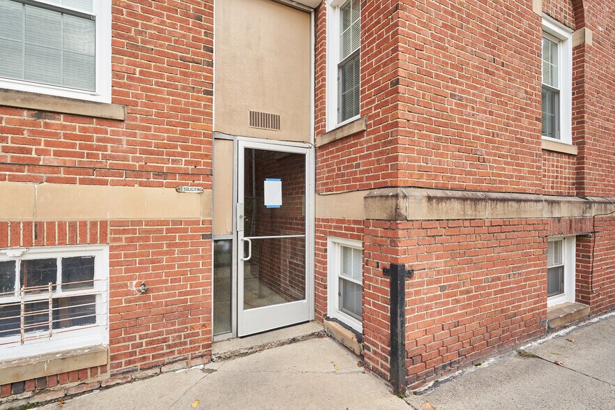More Photos Of 3016 S Moreland Blvd, Cleveland Multifamily For Sale
