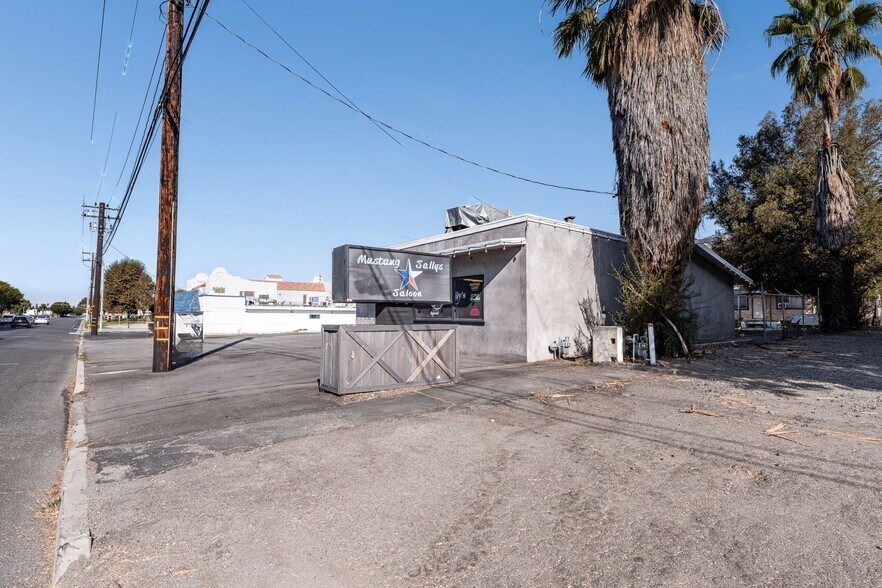 More Photos Of 10028 Foothill Blvd, Rancho Cucamonga Restaurant For Sale