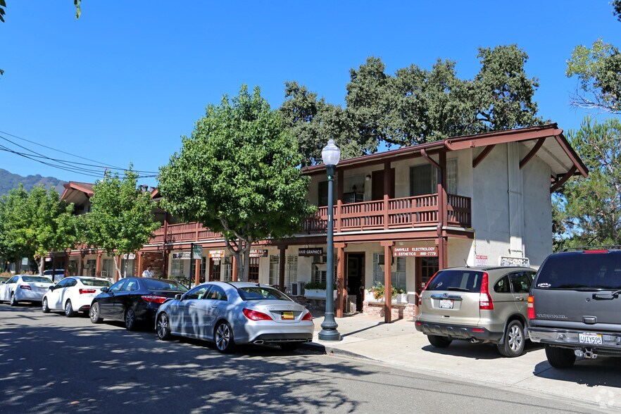 More Photos Of 196-202 E Linda Mesa Ave, Danville Freestanding For Lease