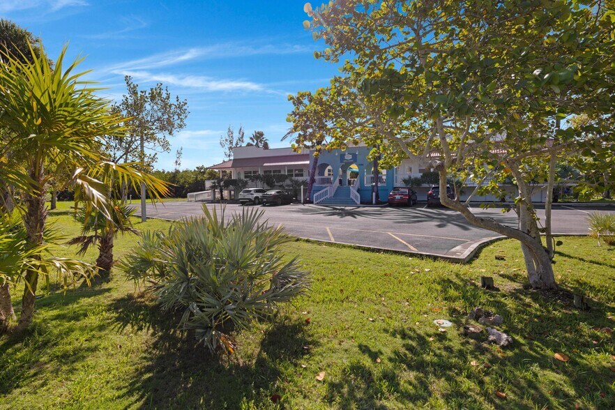 More Photos Of 19950-19980 Overseas Hwy, Sugarloaf Key Office For Sale