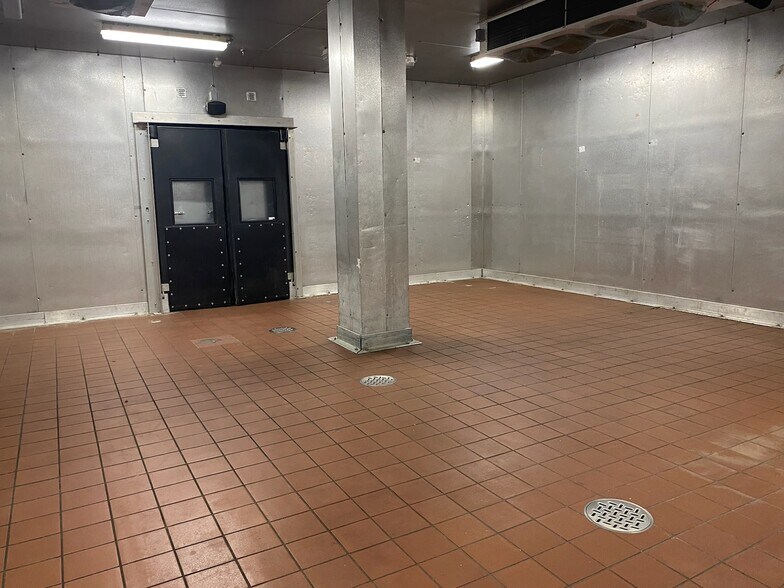 More Photos Of 1245 Worcester St, Natick General Retail For Lease