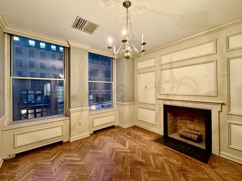 More Photos Of 225 E Mason St, Milwaukee Office Residential For Sale