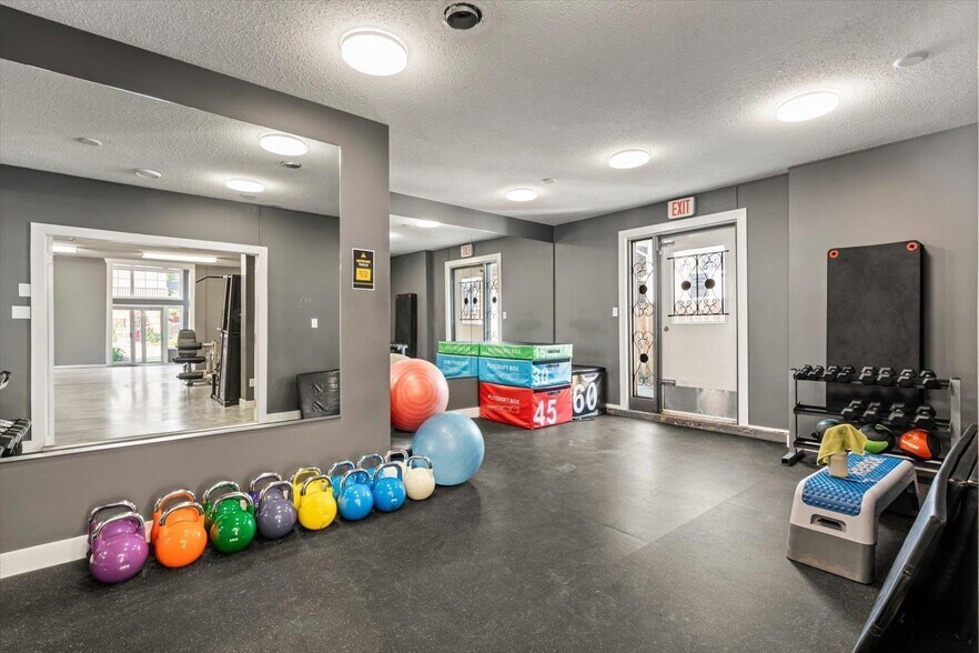 More Photos Of 42375 Yarrow Central Rd, Chilliwack Storefront Retail Residential For Sale