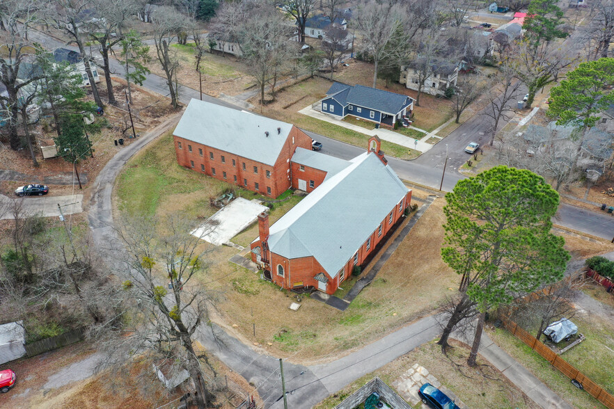 More Photos Of 2001 Avenue Z, Birmingham Religious Facility For Sale