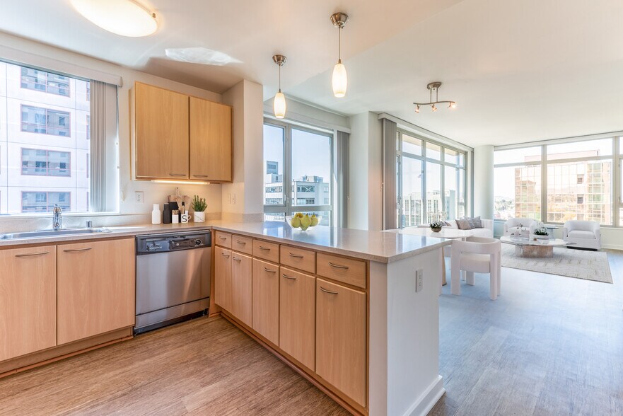 More Photos Of 100 Grand Ave, Oakland Apartments For Lease