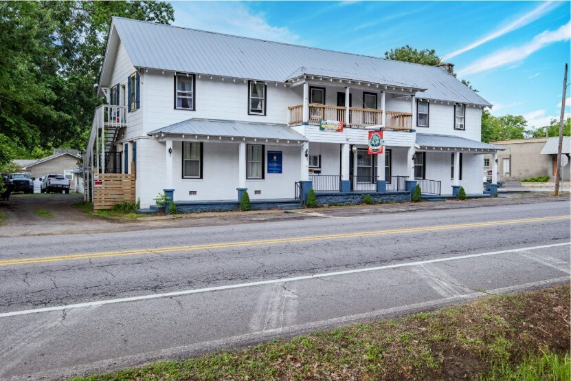 More Photos Of 201 E Main, Heber Springs Hotel For Sale