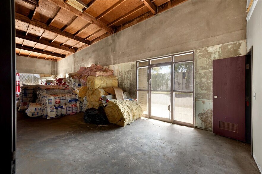 More Photos Of 1409 E St. Gertrude Pl, Santa Ana Warehouse For Sale