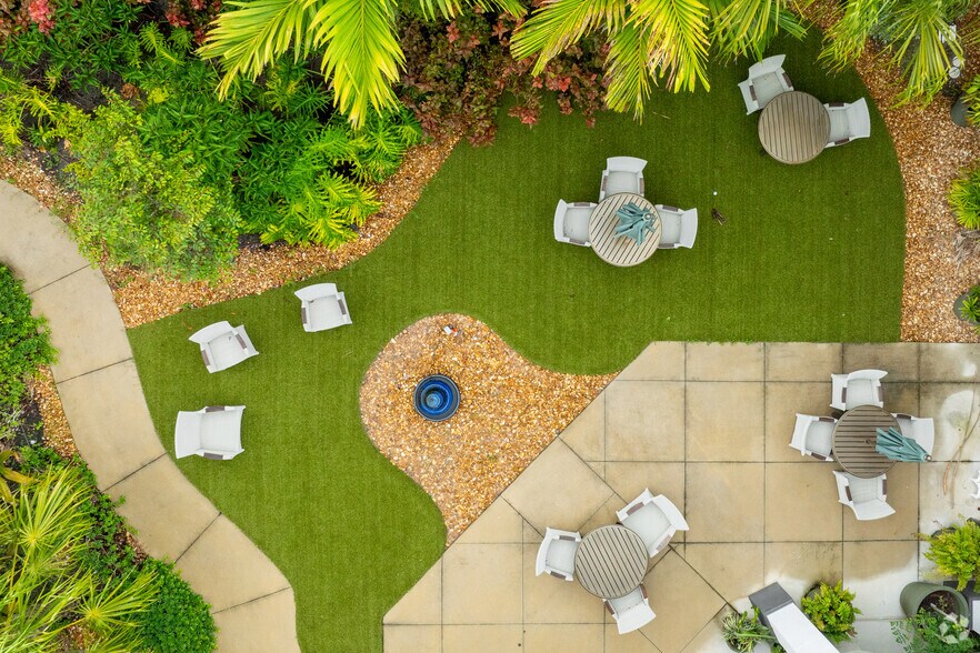 More Photos Of 1321 NE 24th Ave, Cape Coral Assisted Living For Sale