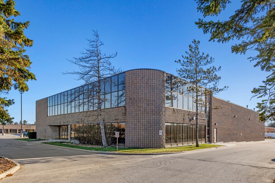 More Photos Of 90 Nolan Ct, Markham Service For Lease