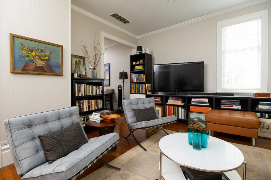 More Photos Of 137 E Main St, Ligonier Township Storefront Retail Residential For Sale