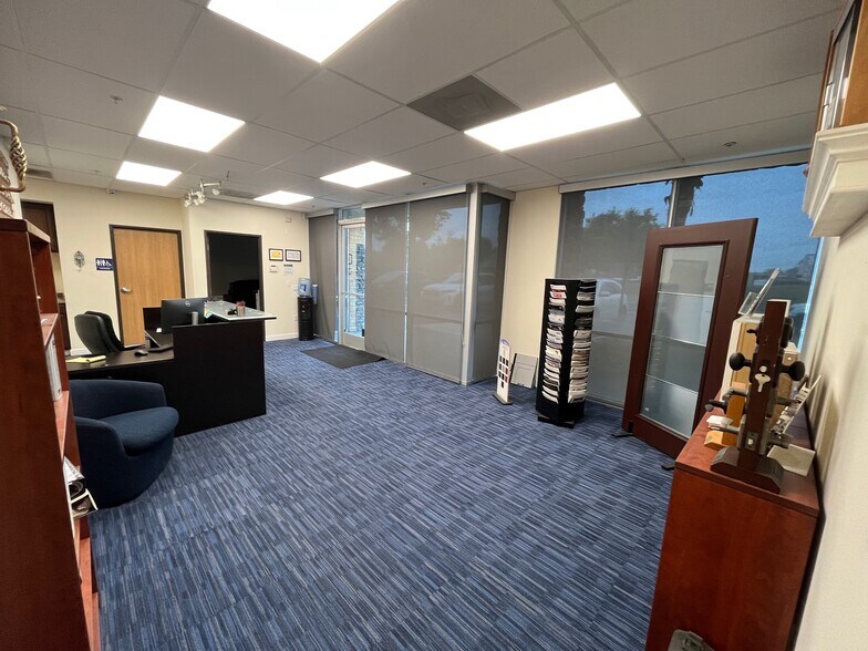 More Photos Of 8423 Rochester Ave, Rancho Cucamonga Warehouse For Lease