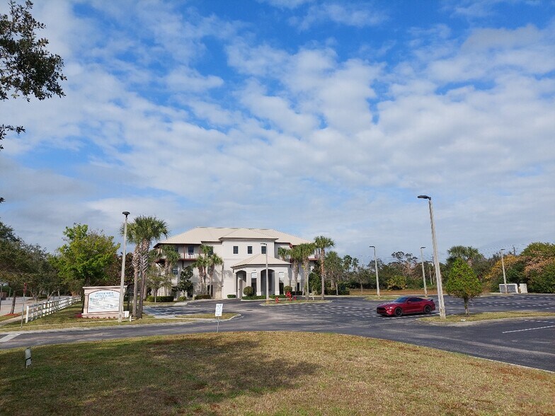 More Photos Of 1960 Pointe West Dr, Vero Beach Medical For Lease