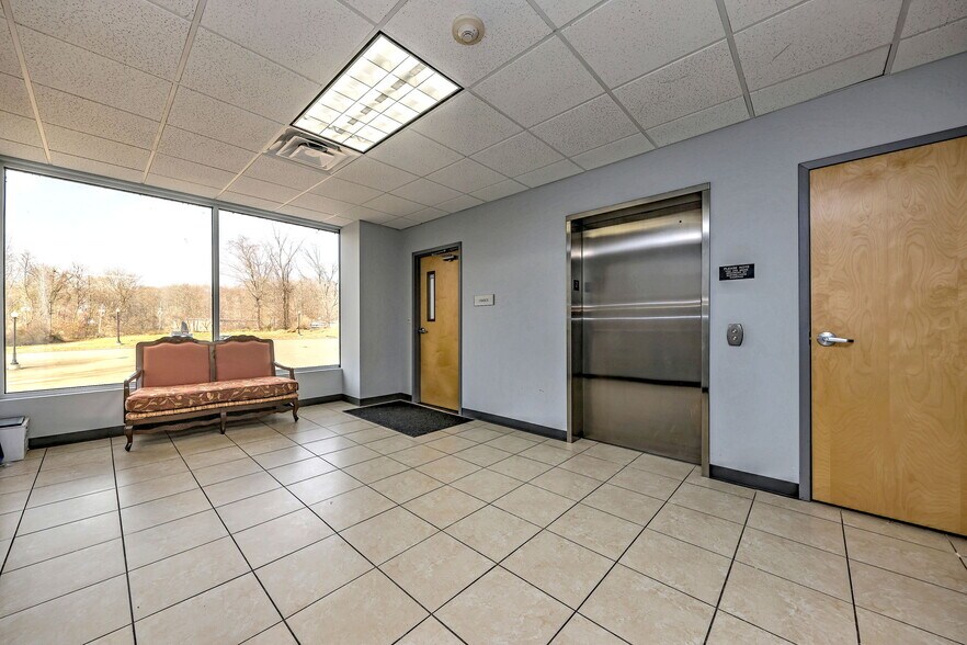 More Photos Of 317 Foxon Rd, East Haven Medical For Lease
