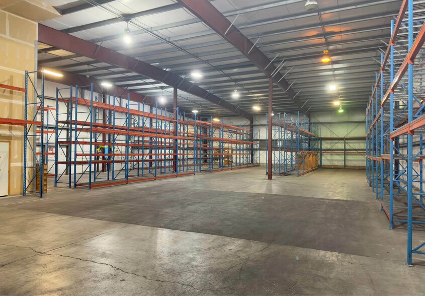 More Photos Of 5200 N 15th E, Idaho Falls Industrial For Lease