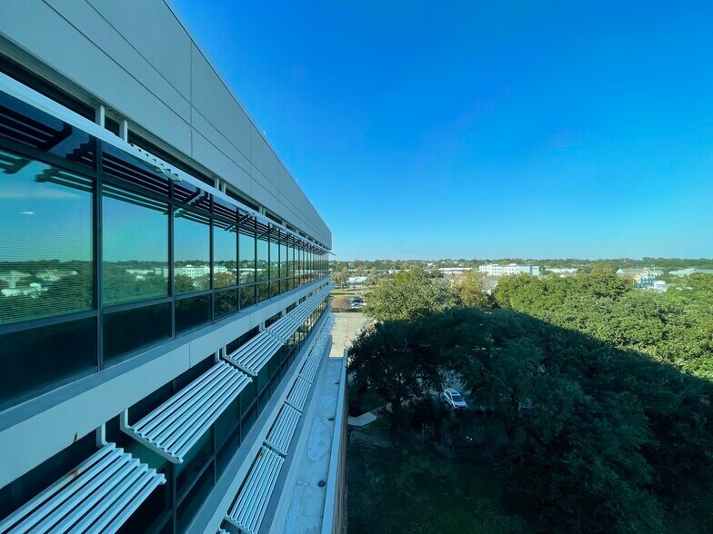 More Photos Of 1 Energy Pl, Pensacola Office For Lease